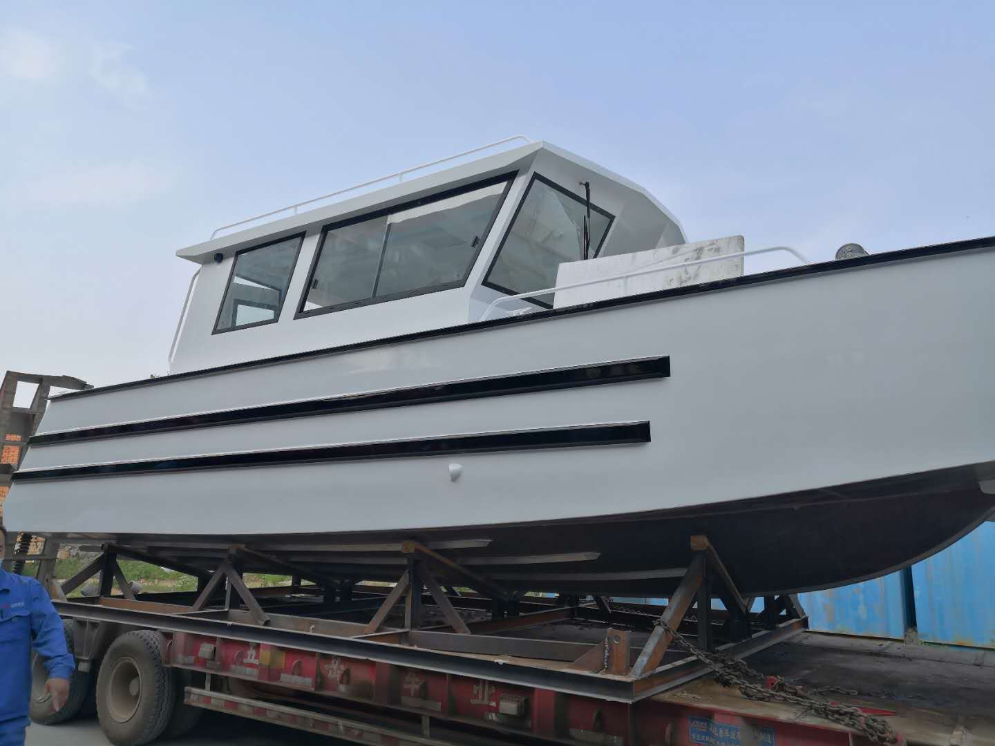 7.9m Landing Craft Aluminum Boat Carrying 5 Ton Cargo Boat Ferry Landing Craft with Cabin for Sales