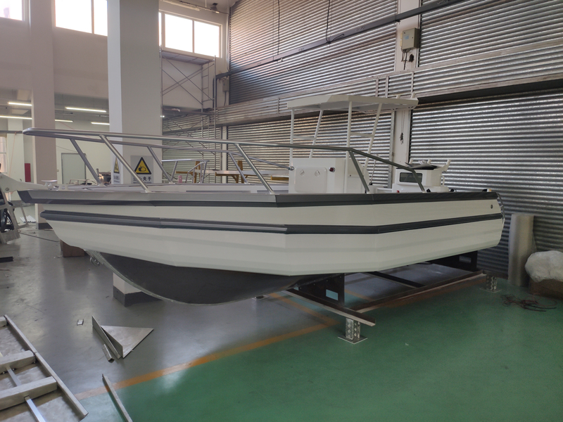 6.25m Easy Craft Center Console Aluminum Fishing Boat for Sale with Pontoon