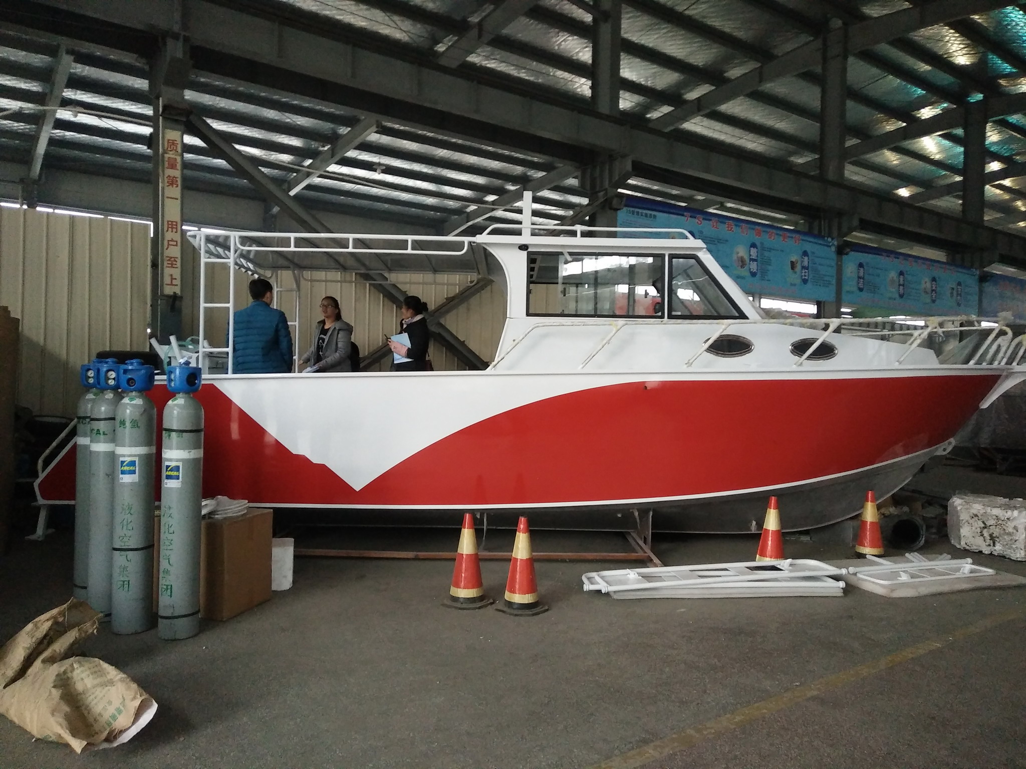 9m Comfortable Lifestyle Yachts Luxury Aluminum Boat For Fishing And Recreation
