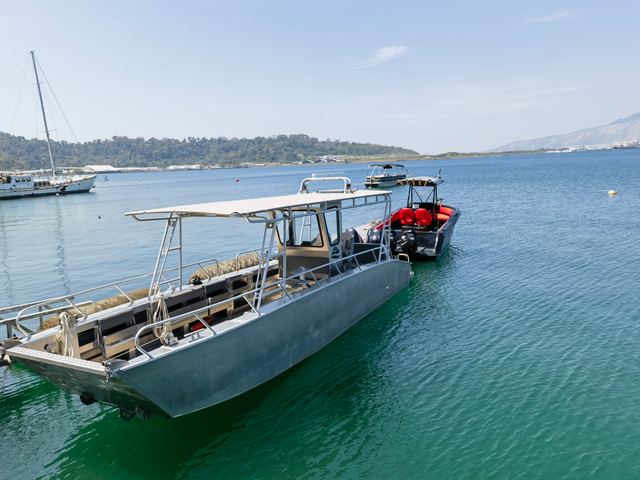 26 Ft Landing Craft Aluminum Cargo Boat Two 300 hp engines can be installed Aluminum Landing Craft 7.9 Meters Landing Craft Aluminum Cargo Boat for Sale