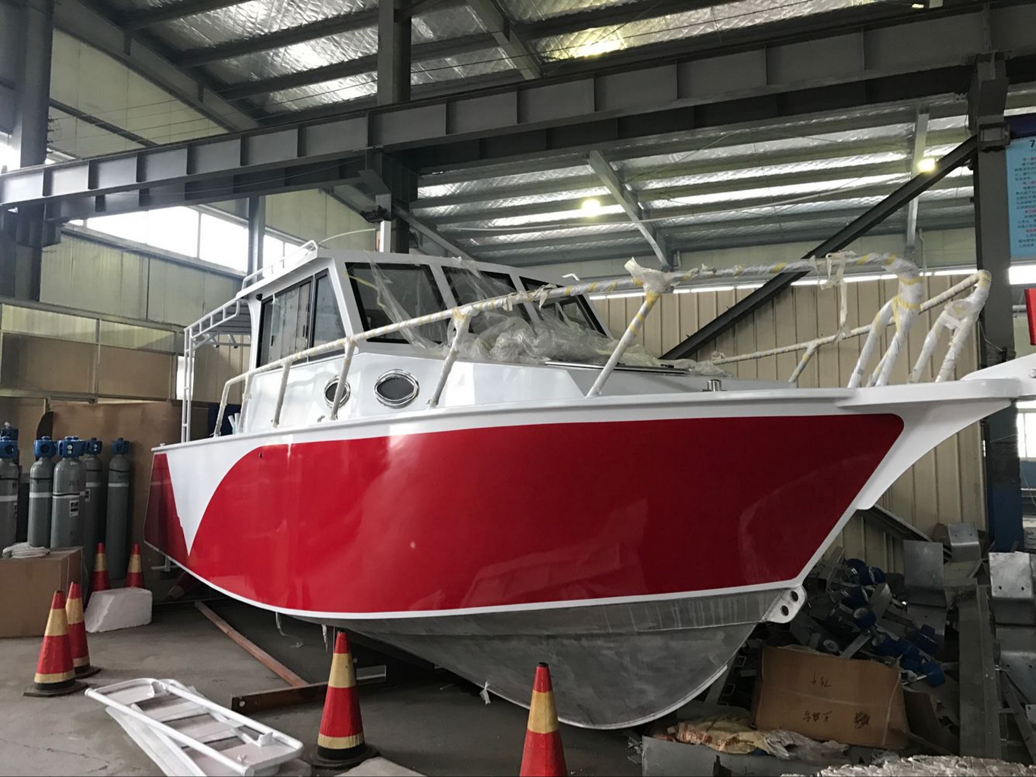 9m Comfortable Lifestyle Yachts Luxury Aluminum Boat For Fishing And Recreation