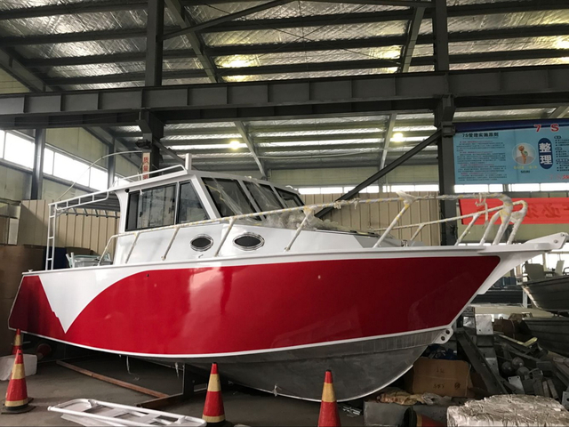 9m Comfortable Lifestyle Yachts Luxury Aluminum Boat For Fishing And Recreation