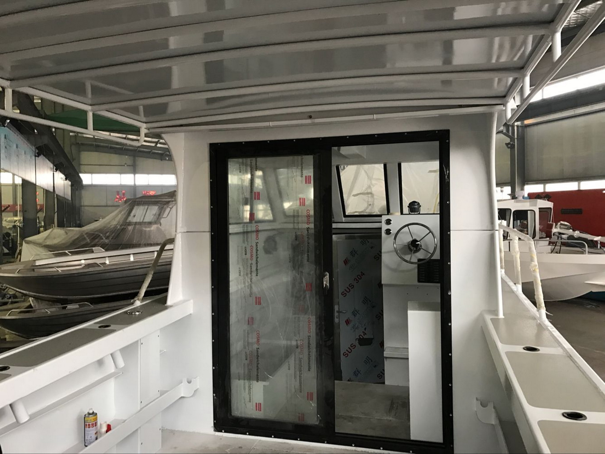 9m Comfortable Lifestyle Yachts Luxury Aluminum Boat For Fishing And Recreation